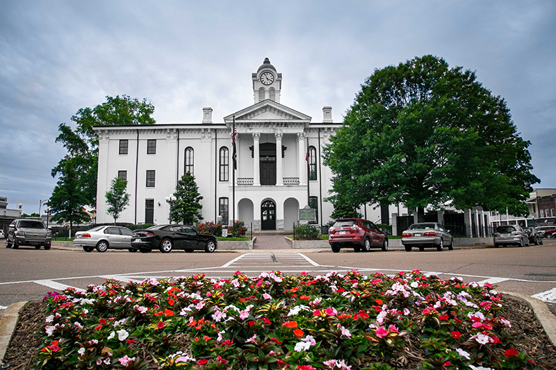 The Square in Oxford MS - Visit Oxford Mississippi